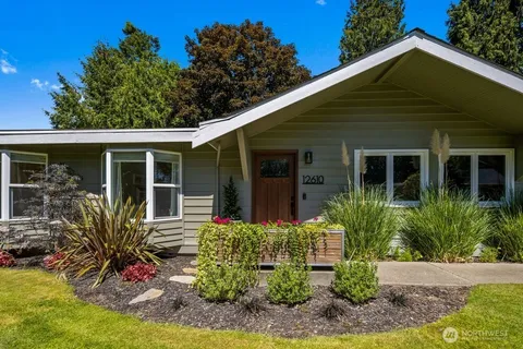$1,115,000 | 12610 Southeast 73rd Place, Newcastle, WA 98056