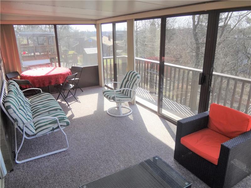 768 Greenlee Road Pittsburgh, PA 15227 - Photo 9 of 23 Gallery Image 9