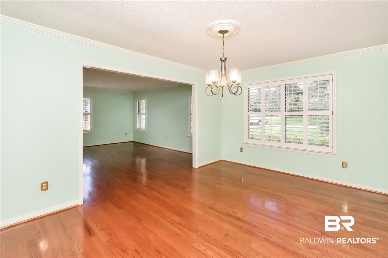 5621 Regency Oaks Drive North Mobile, AL 36609 - Photo 9 of 48