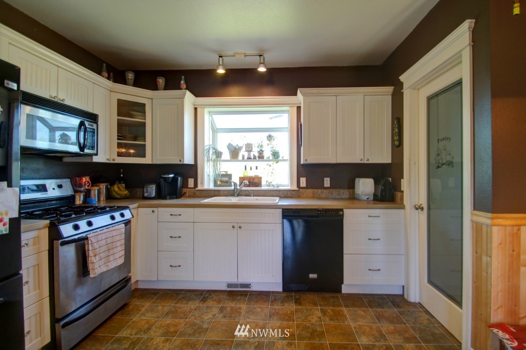 8316 Van Buren Road Everson, WA 98247 - Photo 12 of 24 Gallery Image 12