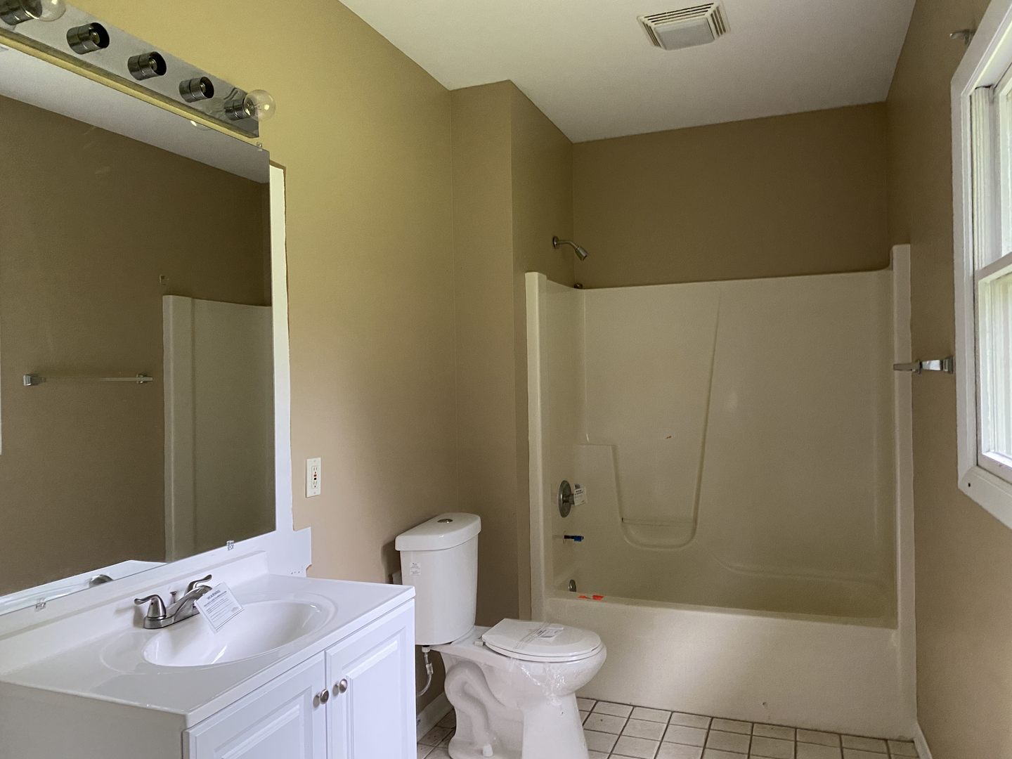28308 Lukens Road Sycamore, IL 60178 - Photo 8 of 13