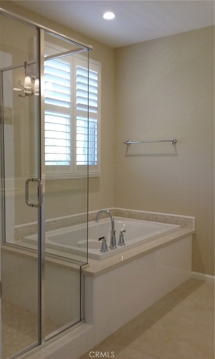 182 Working Ranch Irvine, CA 92602 - Photo 16 of 46 Tub and Shower in Master Bath