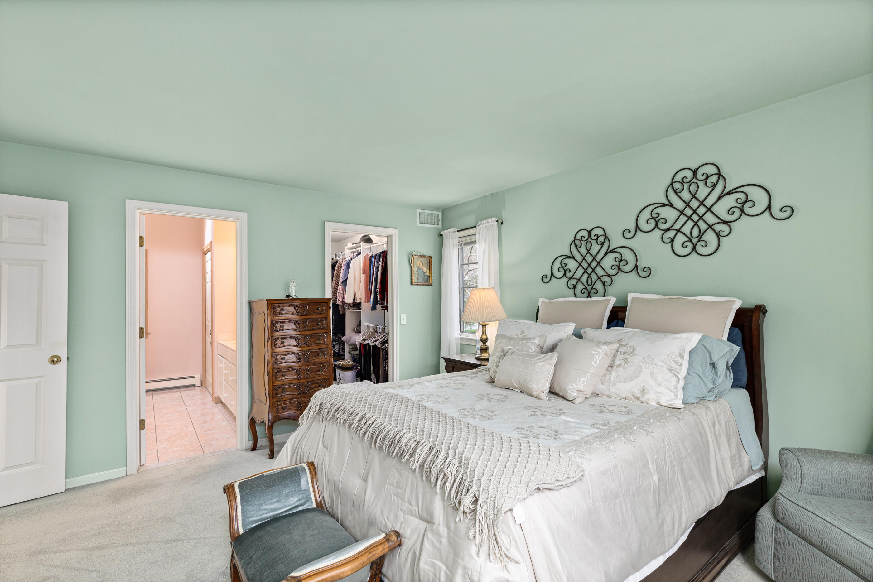 54 Roosevelt Road Cotuit, MA 02635 - Photo 18 of 45 31