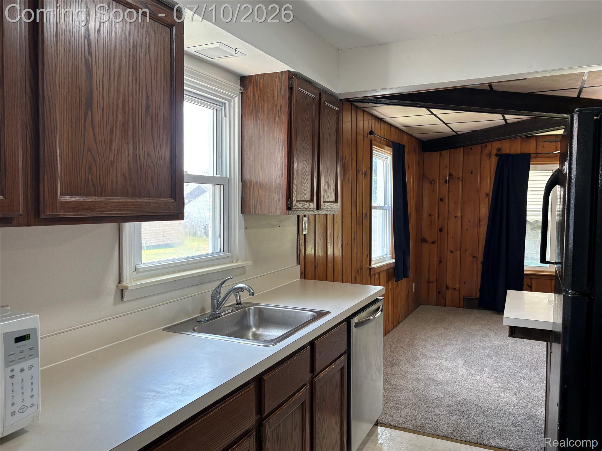 17588 Quarry Road Riverview, MI 48193 - Photo 6 of 17 IMG_3998.JPG