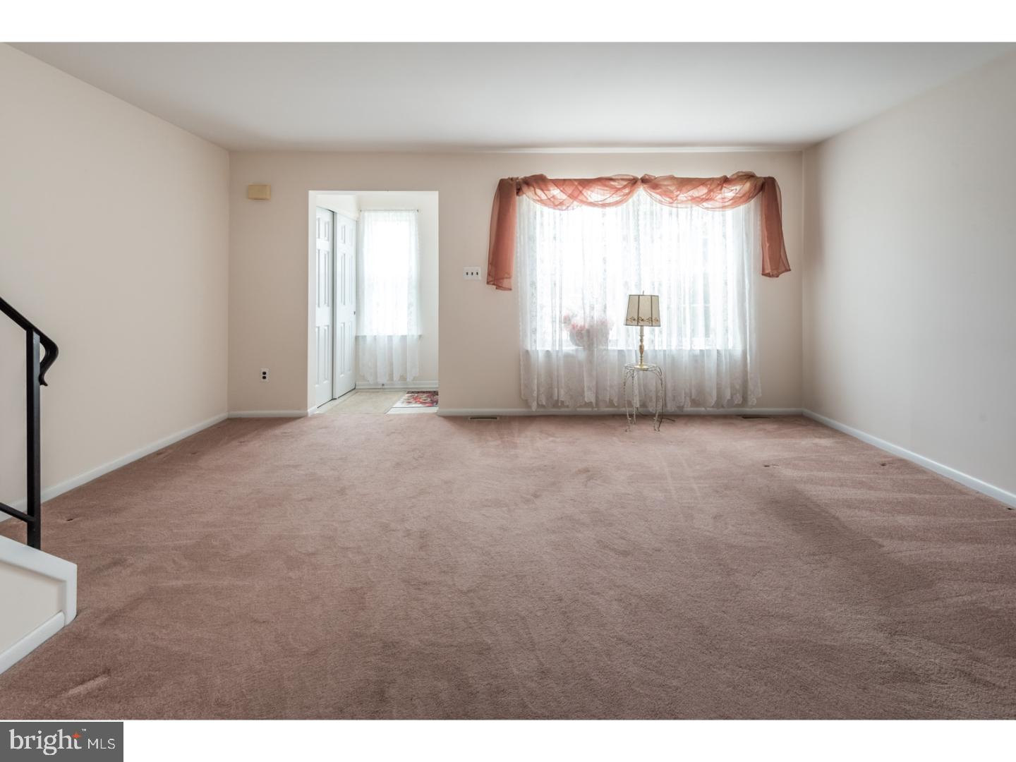 61 Church Road Horsham, PA 19044 - Photo 3 of 22 Living Room