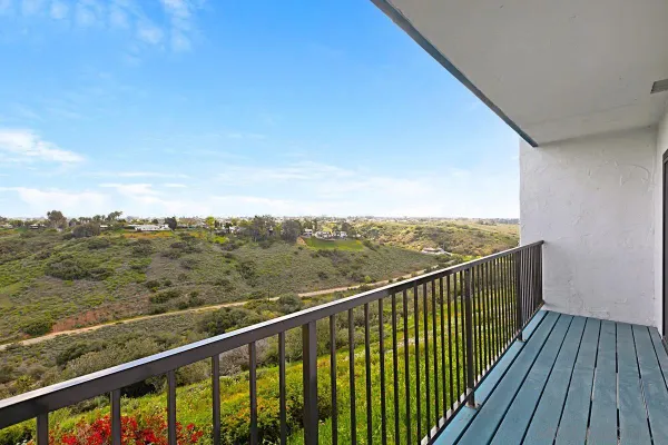 $3,200 | 3065 Cowley Way, Unit 46, San Diego, CA 92117