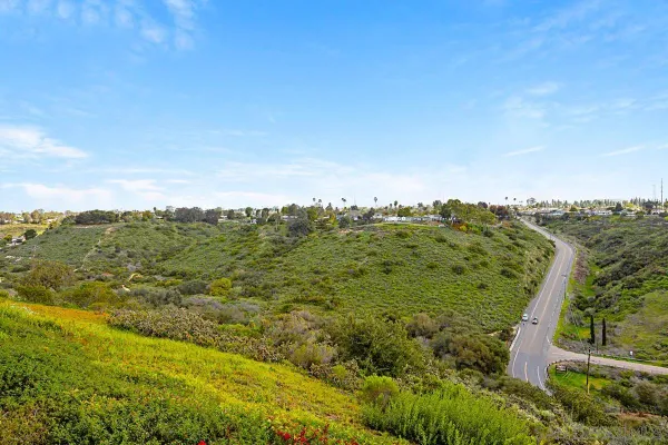 $3,200 | 3065 Cowley Way, Unit 46, San Diego, CA 92117