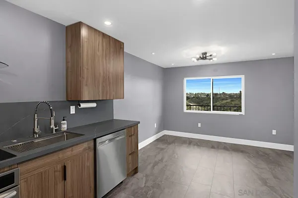 $3,200 | 3065 Cowley Way, Unit 46, San Diego, CA 92117