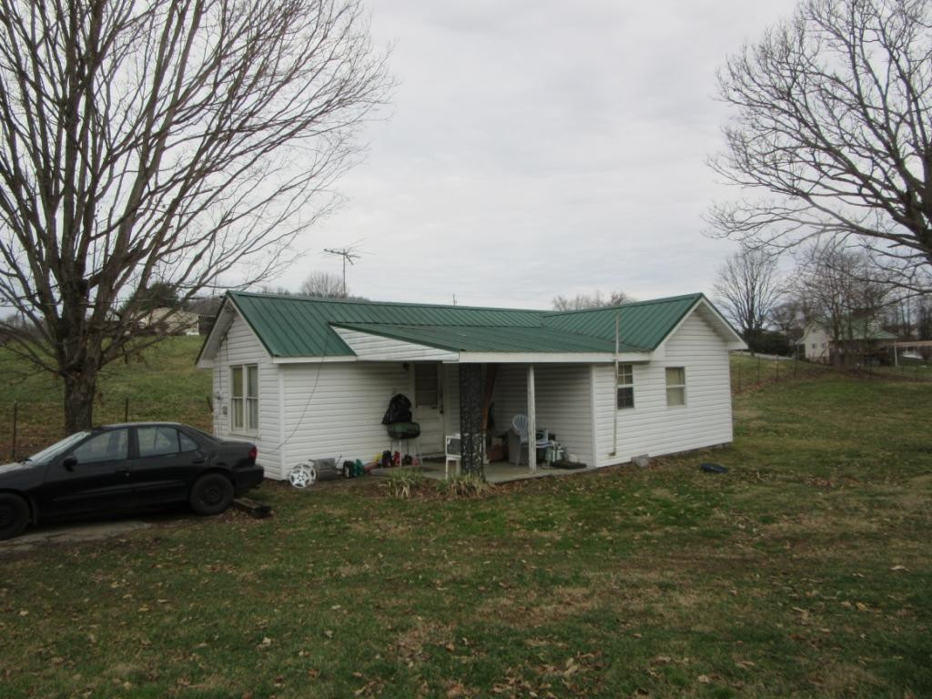 376 Watauga Road Elizabethton, TN 37643 - Photo 5 of 26 Photo 5