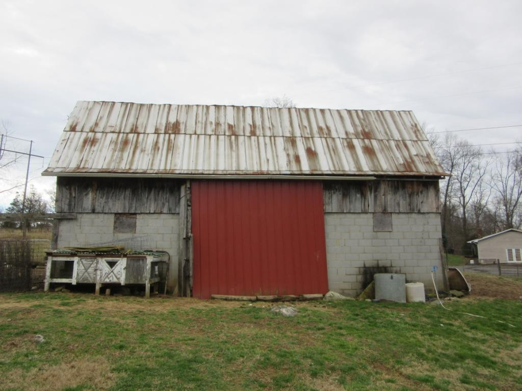 376 Watauga Road Elizabethton, TN 37643 - Photo 8 of 26 Photo 8