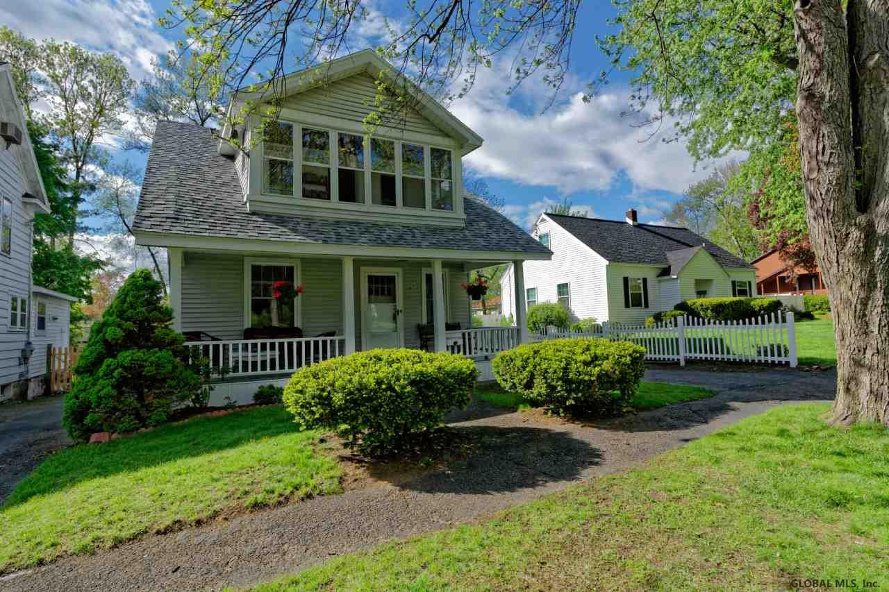 167 Eastholm Road Schenectady, NY 12304 - Photo 2 of 25 Photo 2