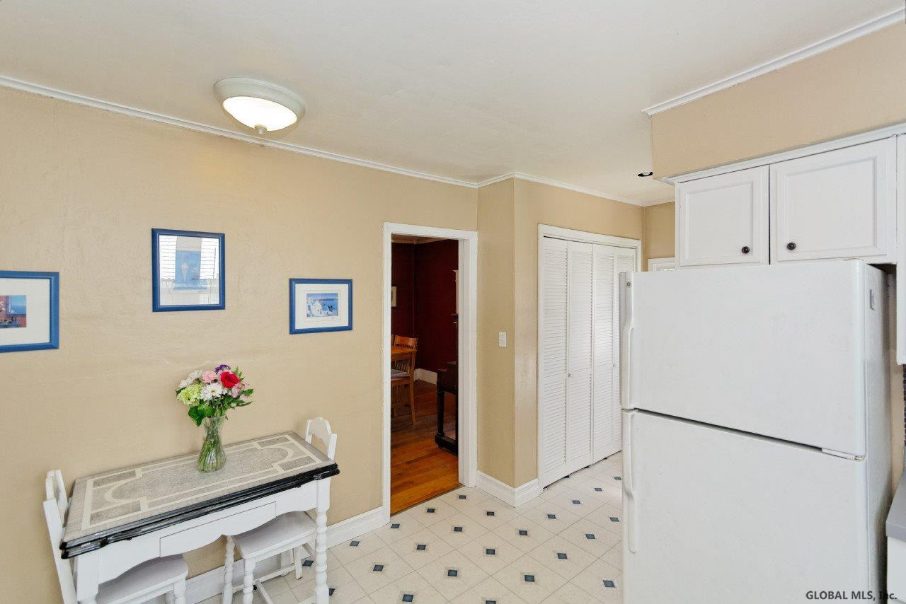 167 Eastholm Road Schenectady, NY 12304 - Photo 8 of 25 Photo 8
