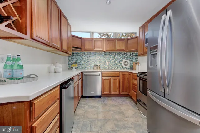 $370,000 | 395 O Street Southwest, Washington, DC 20024