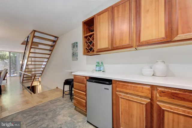$370,000 | 395 O Street Southwest, Washington, DC 20024