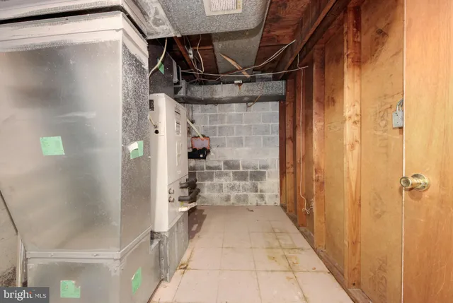 $370,000 | 395 O Street Southwest, Washington, DC 20024