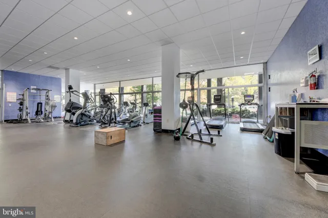 $370,000 | 395 O Street Southwest, Washington, DC 20024