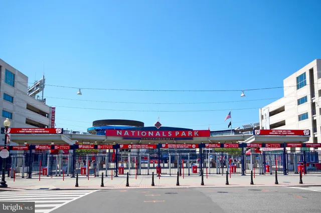 $370,000 | 395 O Street Southwest, Washington, DC 20024