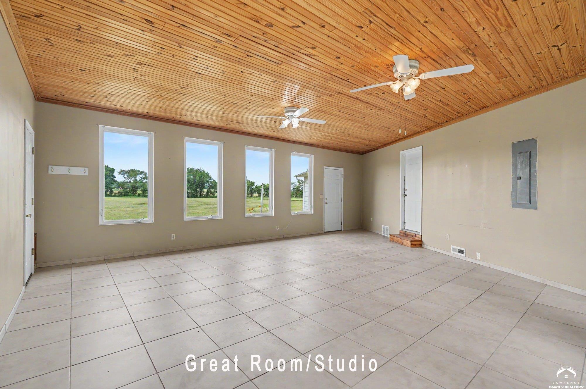 801 North 900 Road Lawrence, KS 66047 - Photo 22 of 61