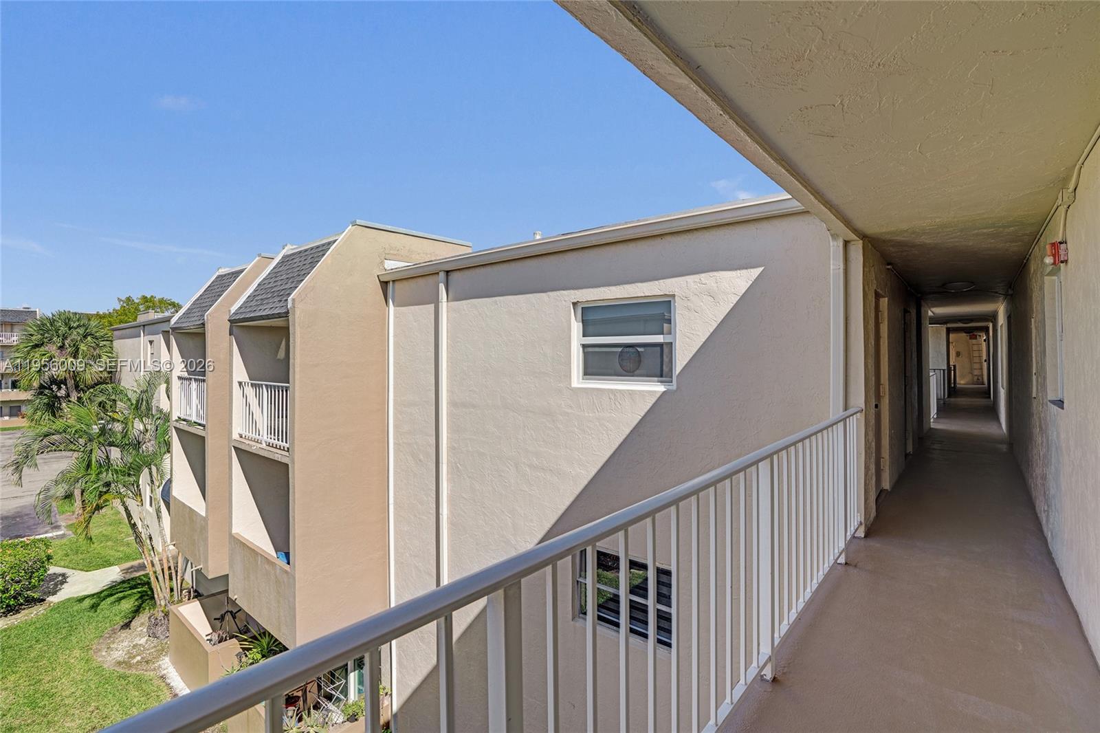 7705 Southwest 86th Street, Unit B307 Miami, FL 33143 - Photo 5 of 28