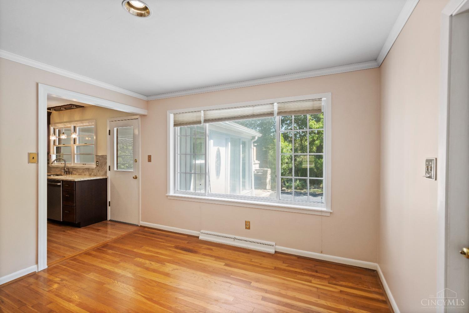6530 Rollymeade Avenue Madeira, OH 45243 - Photo 7 of 39