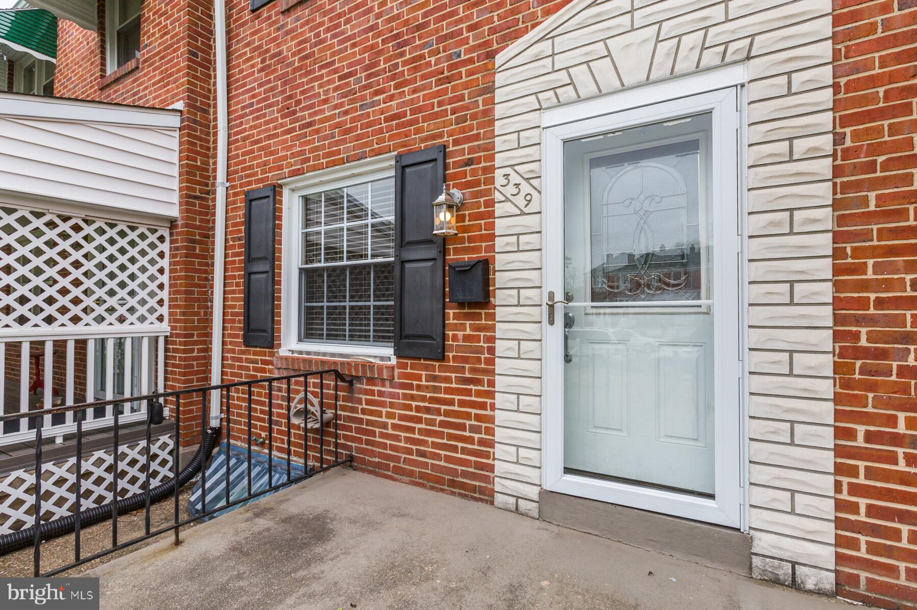 339 Grovethorn Road Baltimore, MD 21220 - Photo 4 of 37