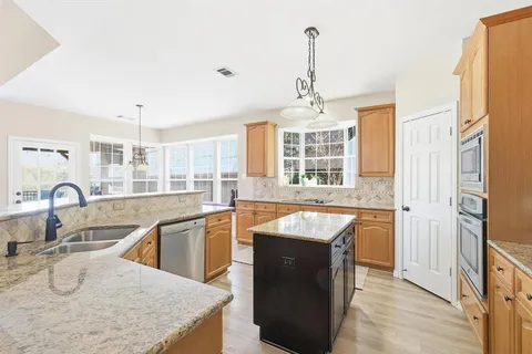 $660,000 | 3332 Furlong Drive East, Flower Mound, TX 75022