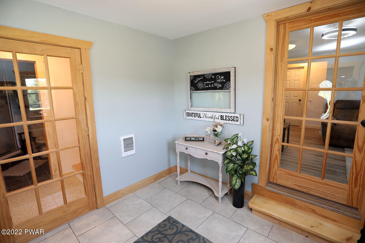 125 Mohn Road Beach Lake, PA 18405 - Photo 25 of 45 Entry foyer