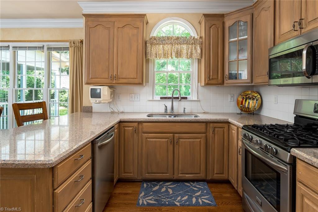 5016 Haystack Hill Road Winston-Salem, NC 27106 - Photo 8 of 23