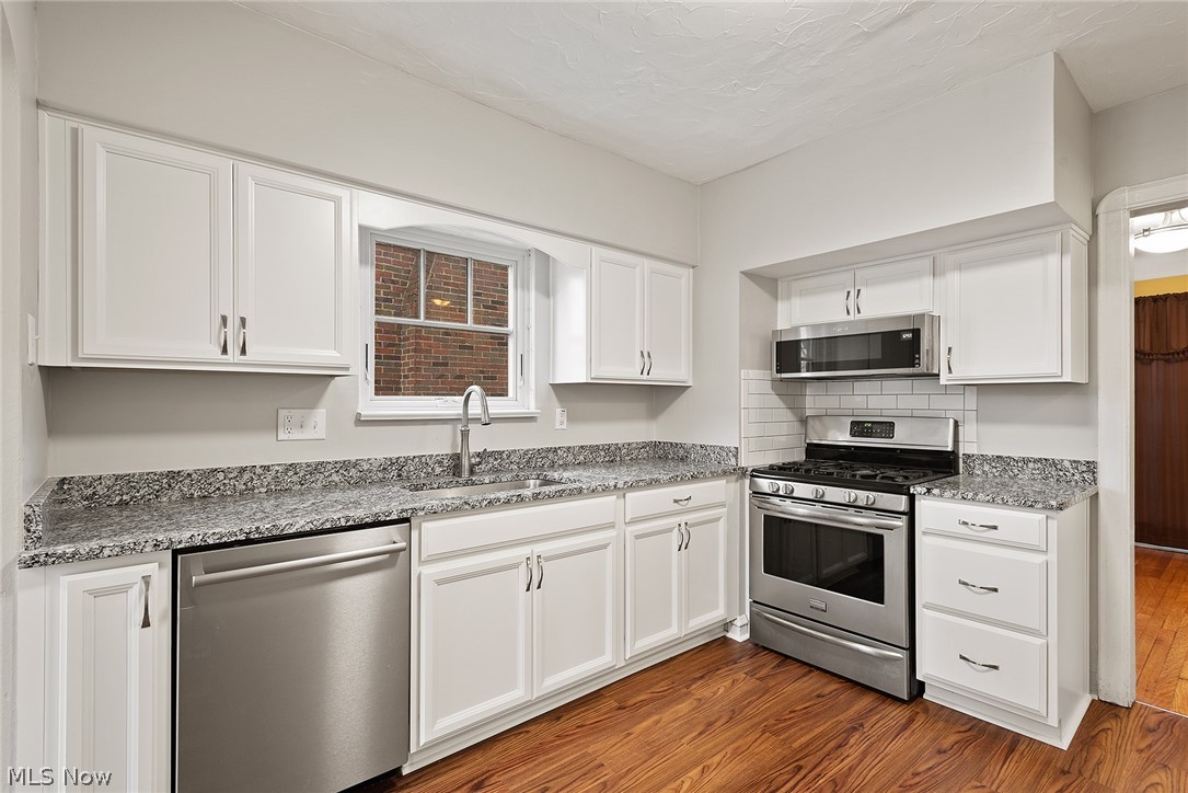 3567 Bainbridge Road Cleveland Heights, OH 44118 - Photo 10 of 33 Gallery Image 10
