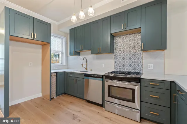 $999,999 | 1018 11th Street Northeast, Washington, DC 20002