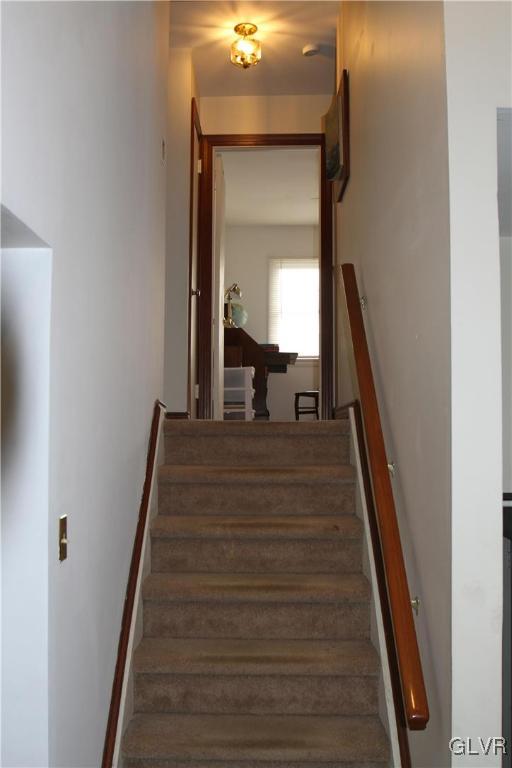 2026 Hopewell Road Bethlehem, PA 18017 - Photo 28 of 48 Gallery Image 28