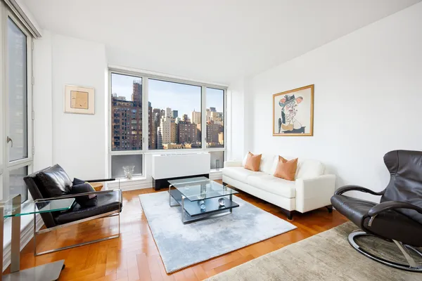 $6,700 | 401 East 60th Street, Unit 9A | Lenox Hill