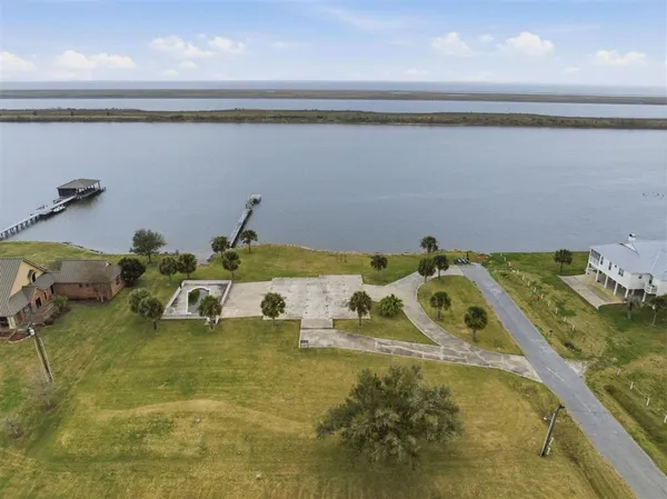 $285,000 | 353 Gulfway Drive, Hackberry, LA 70645