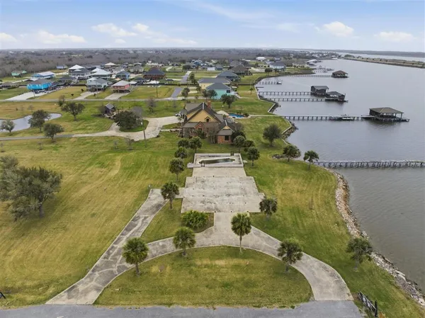 $285,000 | 353 Gulfway Drive, Hackberry, LA 70645