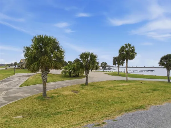 $285,000 | 353 Gulfway Drive, Hackberry, LA 70645