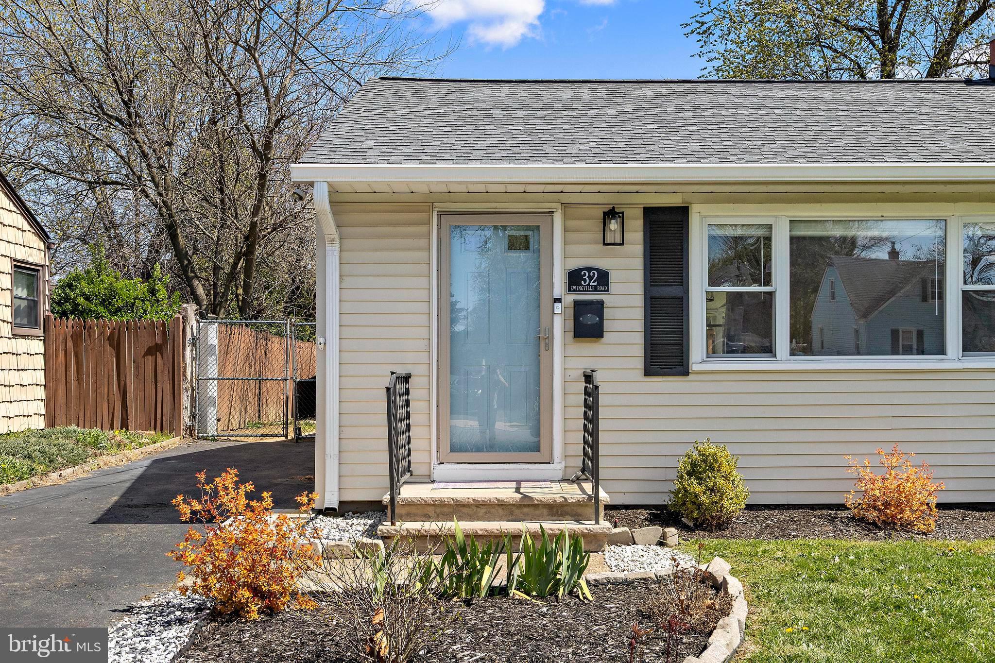 32 Ewingville Road Ewing, NJ 08638 - Photo 2 of 32