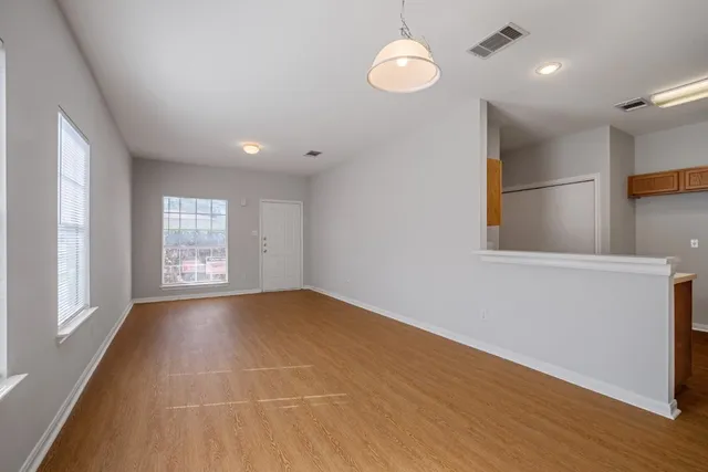 $1,615 | 2300 South Bagdad Road, Unit B, Leander, TX 78641