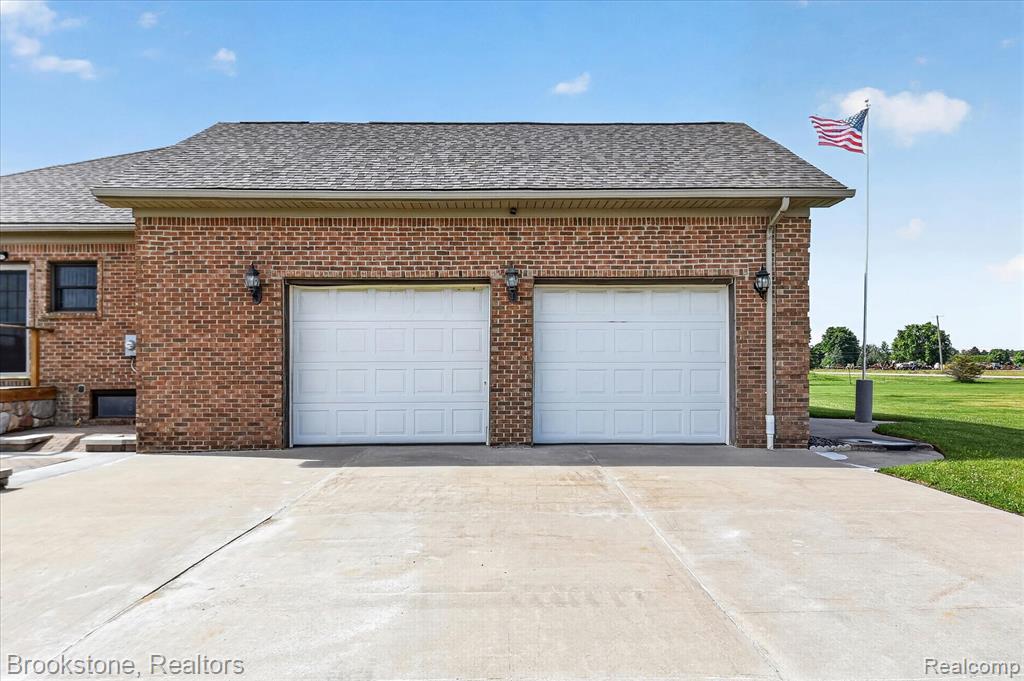75230 Cryderman Road Richmond, MI 48062 - Photo 5 of 93