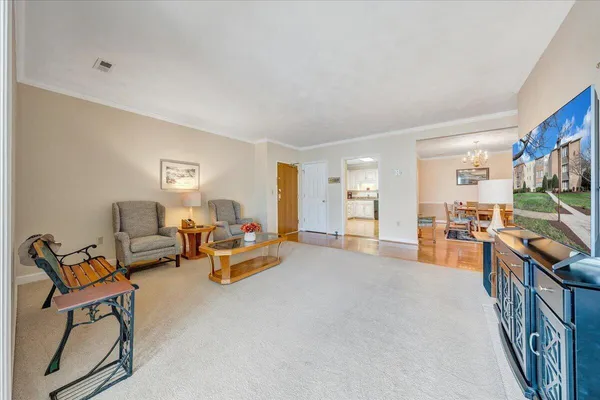$297,900 | 4865 Glen Ivy Lane Southwest, Unit 208, Roanoke, VA 24018