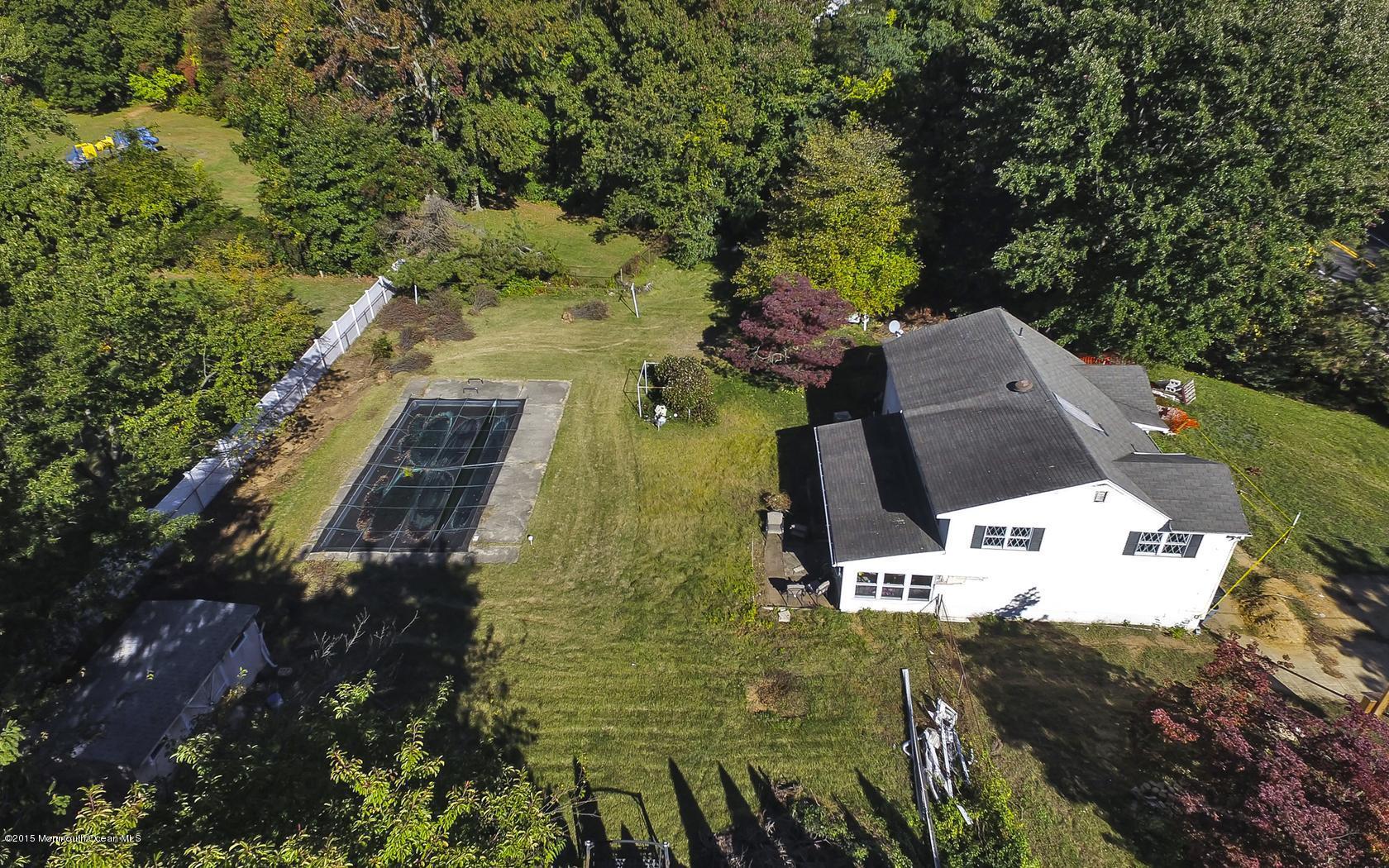 127 Cherry Tree Farm Road Middletown, NJ 07748 - Photo 6 of 12 8-photo-web-1680x1050-476293