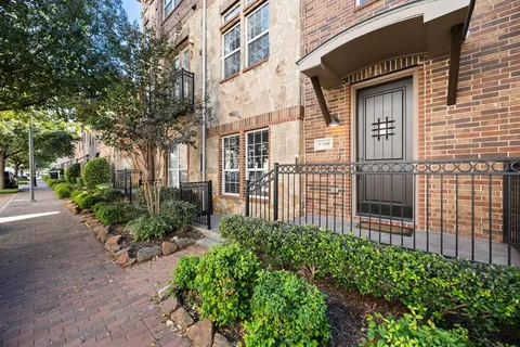 a house view with a outdoor space