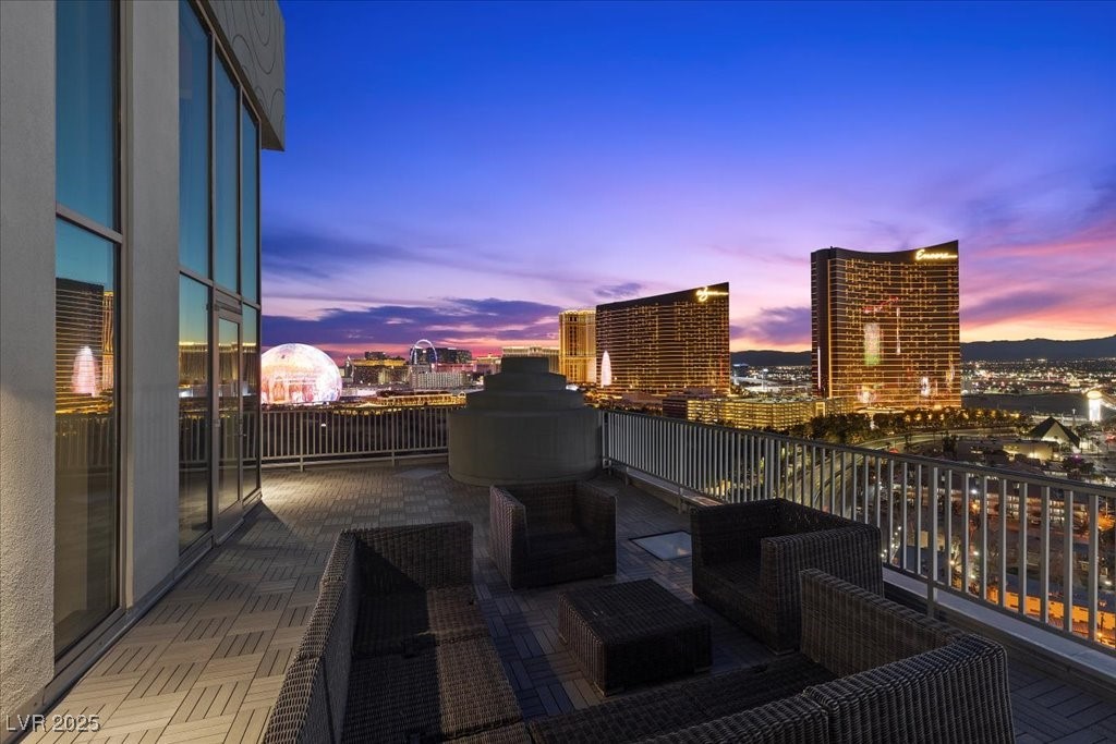 360 East Desert Inn Road, Unit 1903 Las Vegas, NV 89109 - Photo 7 of 52 Gallery Image 7