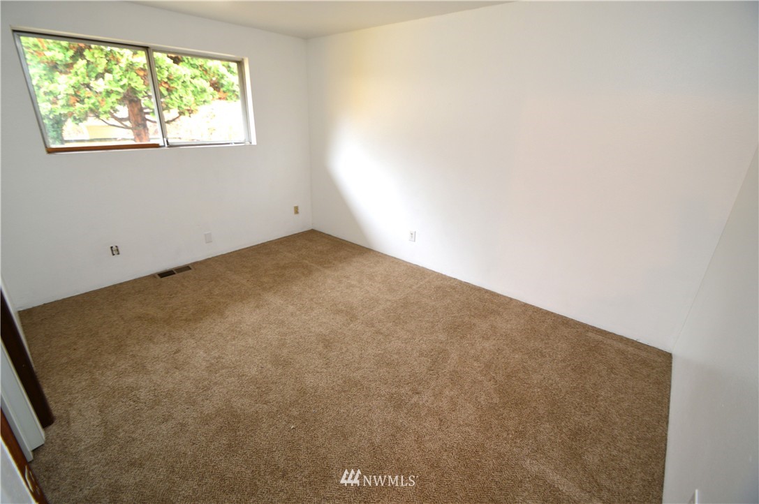 13111 156th Avenue Southeast Renton, WA 98059 - Photo 14 of 25 Gallery Image 14