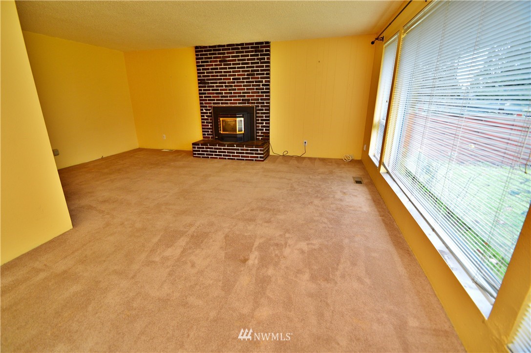 13111 156th Avenue Southeast Renton, WA 98059 - Photo 5 of 25 Gallery Image 5
