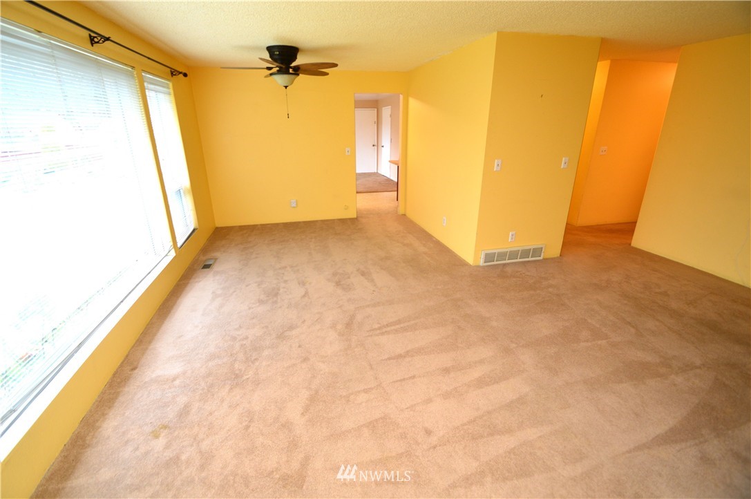 13111 156th Avenue Southeast Renton, WA 98059 - Photo 6 of 25 Gallery Image 6
