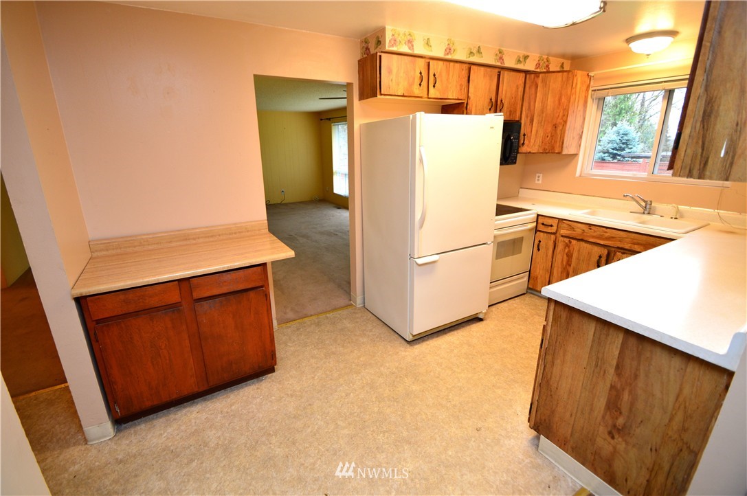 13111 156th Avenue Southeast Renton, WA 98059 - Photo 9 of 25 Gallery Image 9
