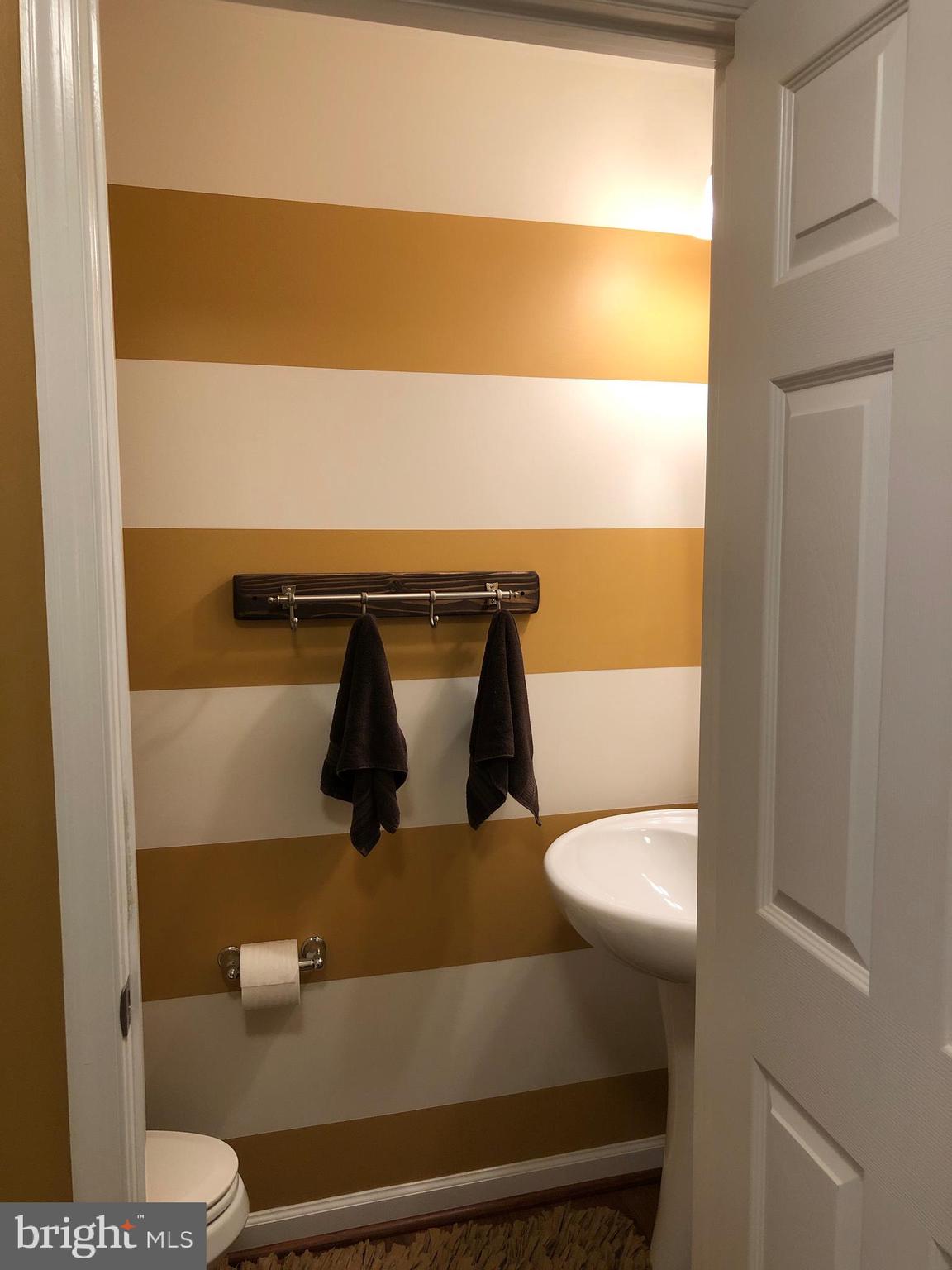 146 Short Branch Road Stafford, VA 22556 - Photo 13 of 59 1/2 bath by the front door
