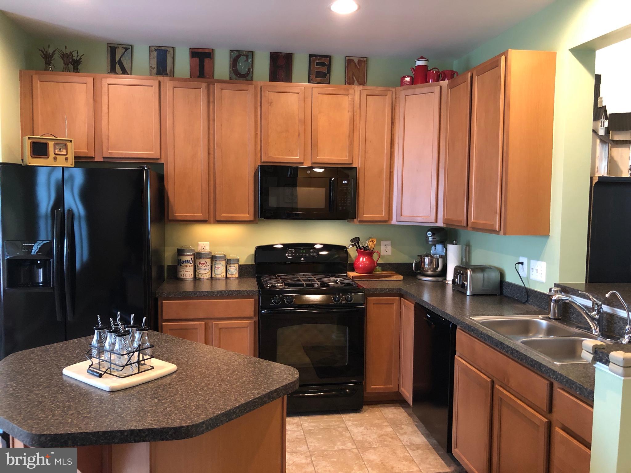 146 Short Branch Road Stafford, VA 22556 - Photo 20 of 59 Kitchen with newer dishwasher