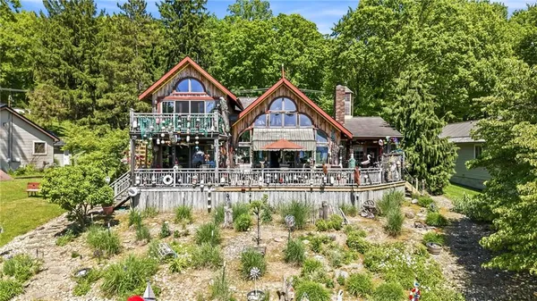 $1,300,000 | 4621 East Lake Road, Jamestown, PA 16134