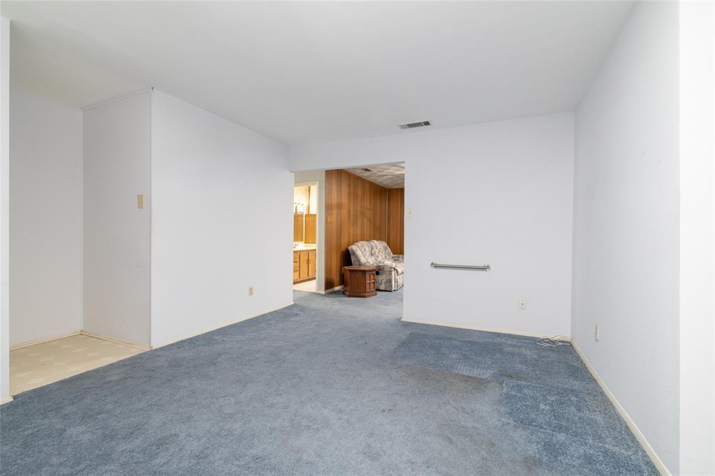 3605 Pleasant Run Road Irving, TX 75062 - Photo 8 of 32 Gallery Image 8